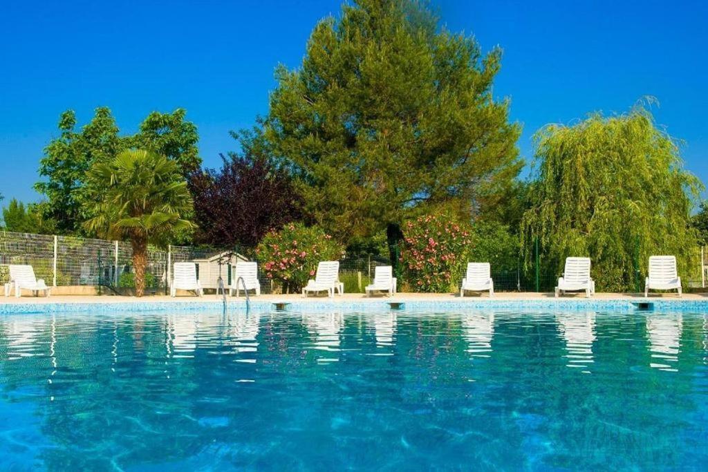 Mobil Home Tout Confort 6 Personnes Climatise Au Pied Du Luberon La Roque-d'Antheron Kültér fotó