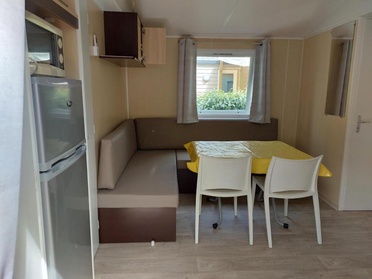 Mobil Home Tout Confort 6 Personnes Climatise Au Pied Du Luberon La Roque-d'Antheron Kültér fotó