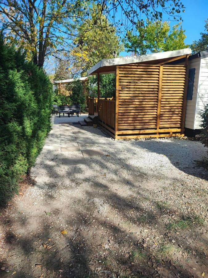 Mobil Home Tout Confort 6 Personnes Climatise Au Pied Du Luberon La Roque-d'Antheron Kültér fotó