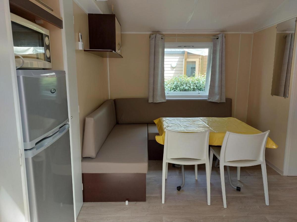 Mobil Home Tout Confort 6 Personnes Climatise Au Pied Du Luberon La Roque-d'Antheron Kültér fotó